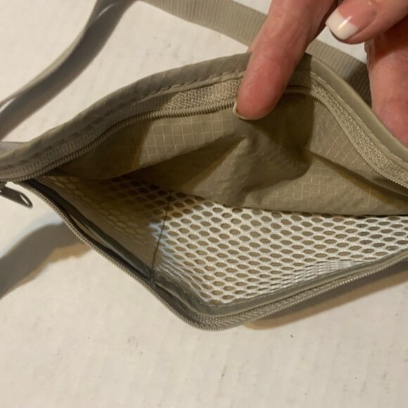 Eagle Creek Travel Gear Waist Belt Belly Bag Under Your Shirt Wallet secure - Picture 4 of 7